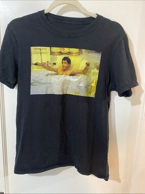 Men's Black Short-Sleeve Graphic Tee with Yellow Photo Print